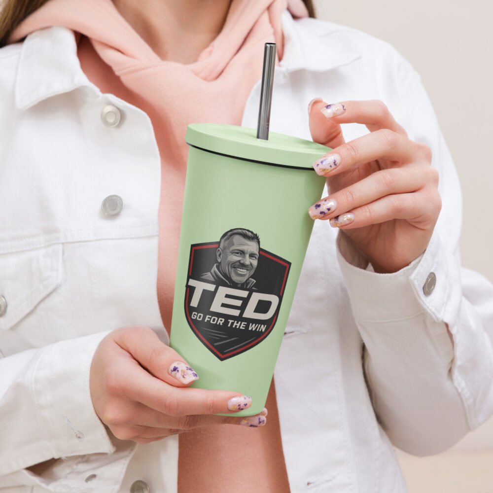 Insulated tumbler with a straw - Image 13