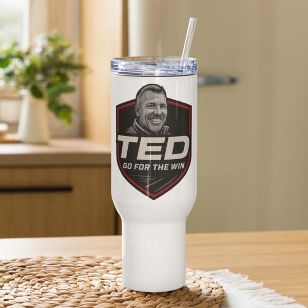 Travel mug with a handle